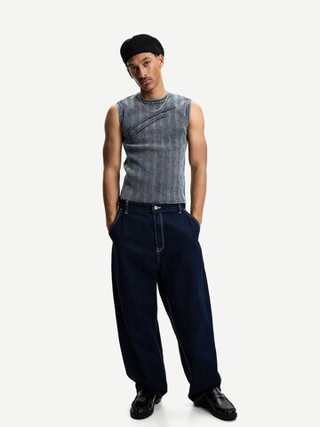T-Shirt Bershka en bleu