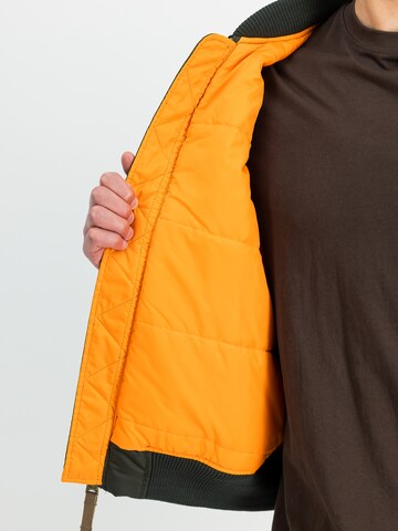 ALPHA INDUSTRIES Between-Season Jacket 'MA-1 VF 59' in Green