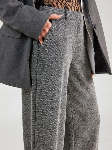 VERO MODA - Pierna ancha Pantalón 'ALISA' en gris