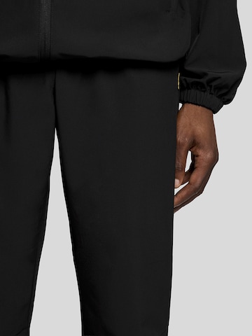 Lyle & Scott Tapered Broek 'Striped Trackies' in Zwart