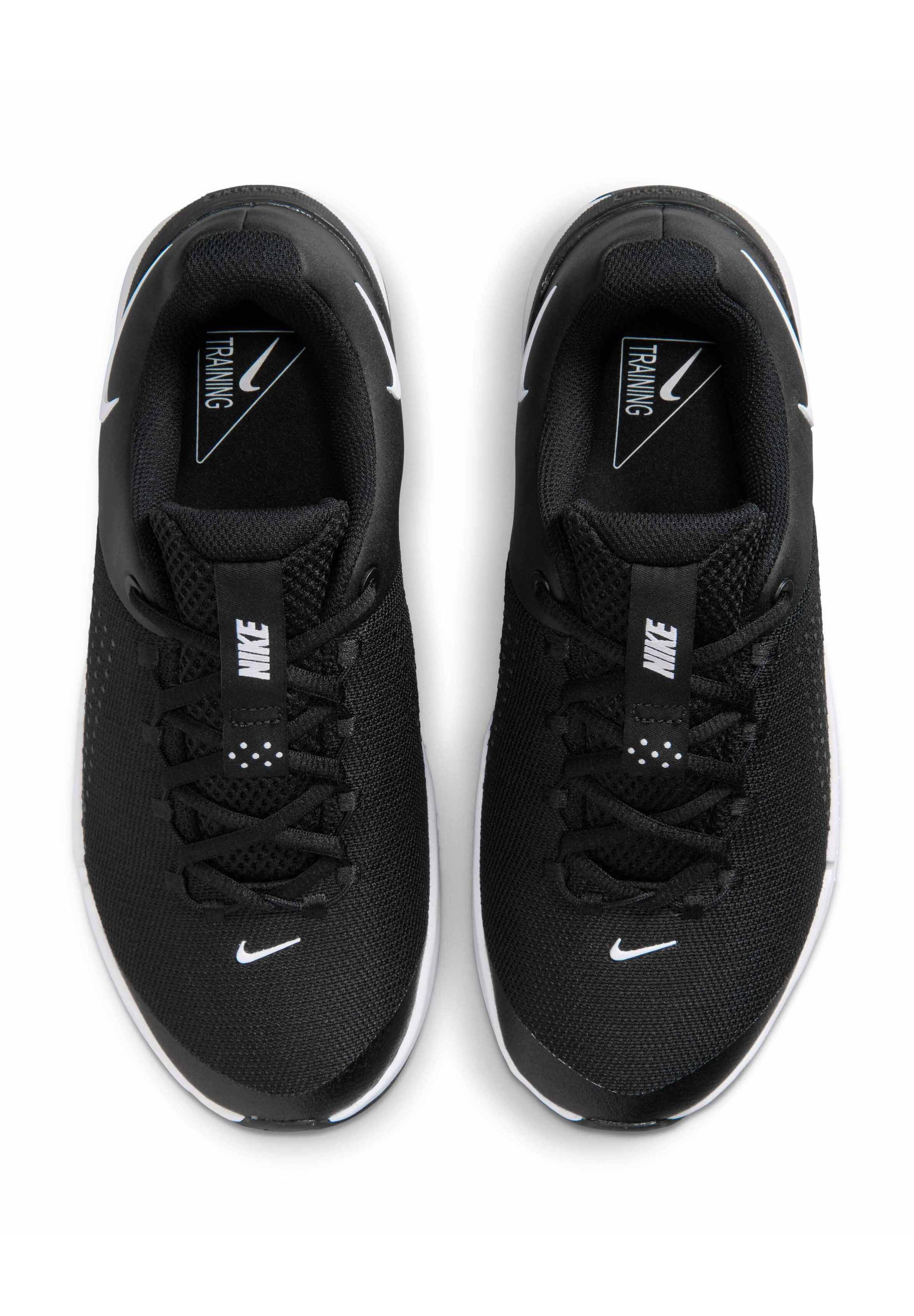 Chaussure de sport 'MC Trainer 4' NIKE en noir