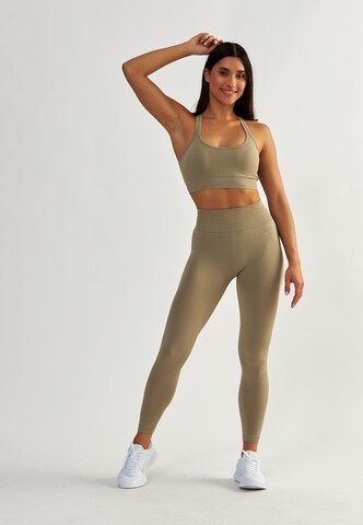 BeShaped Regular Sporthose 'Sportschool koningin' in Beige