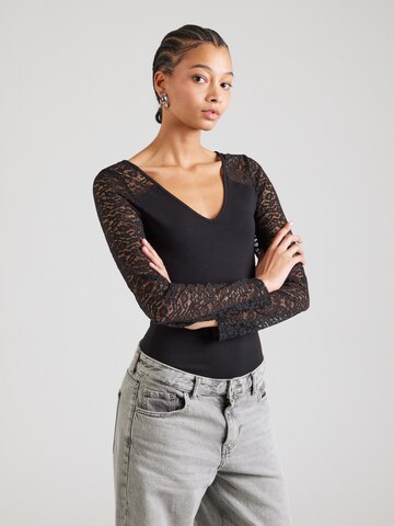 ABOUT YOU Shirt in Black: front