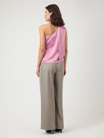 Haut 'YASANNALINA' YAS en rose