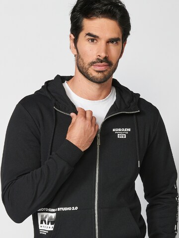 KOROSHI Zip-Up Hoodie in Black