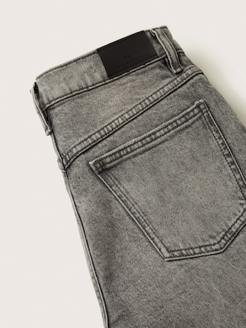 MANGO Tapered Jeans in Grau