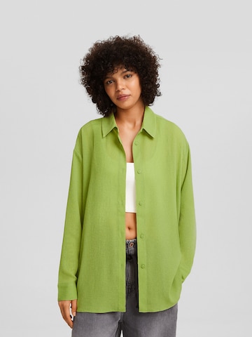 Bershka Blouse in Groen: voorkant