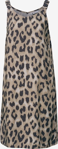 Robe Street One Studio en beige : devant
