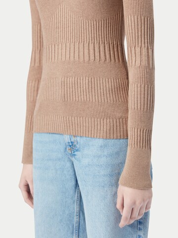 GOBI Cashmere Sweater in Beige