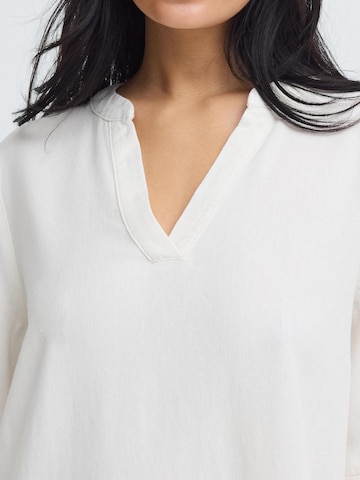 Robe ' OXNInna ' Oxmo en blanc