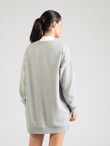 ABOUT YOU Šaty 'Christin' – šedá