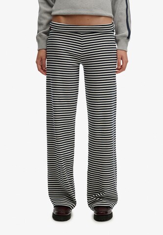 Loosefit Pantalon 'Athletic Essentials' Superdry & Co en bleu : devant