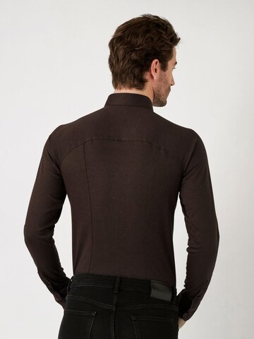 Coupe slim Chemise business DESOTO en marron