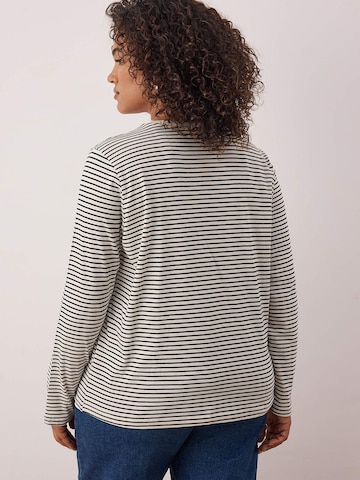 Trendyol Curve Μπλουζάκι σε μαύρο