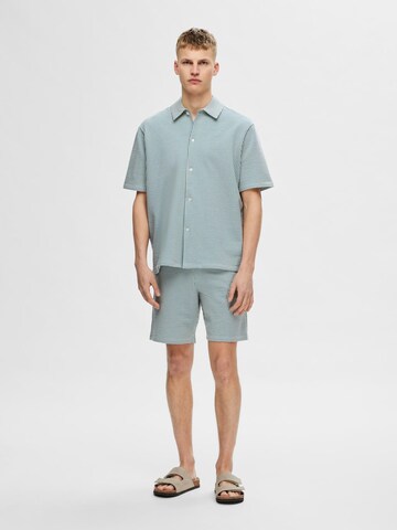 Fit confort Chemise 'Ben Seersucker' SELECTED HOMME en vert