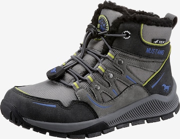 MUSTANG Snow Boots in Grey: front