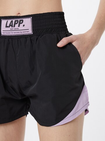 Lapp the Brand Loosefit Sportshorts in Schwarz