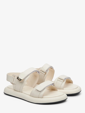 Estro Sandals '23547-12' in Beige