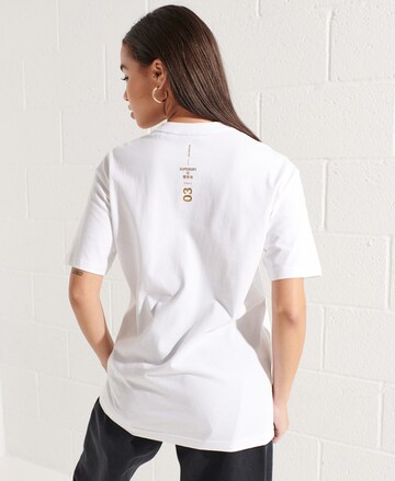 T-shirt oversize Superdry en blanc