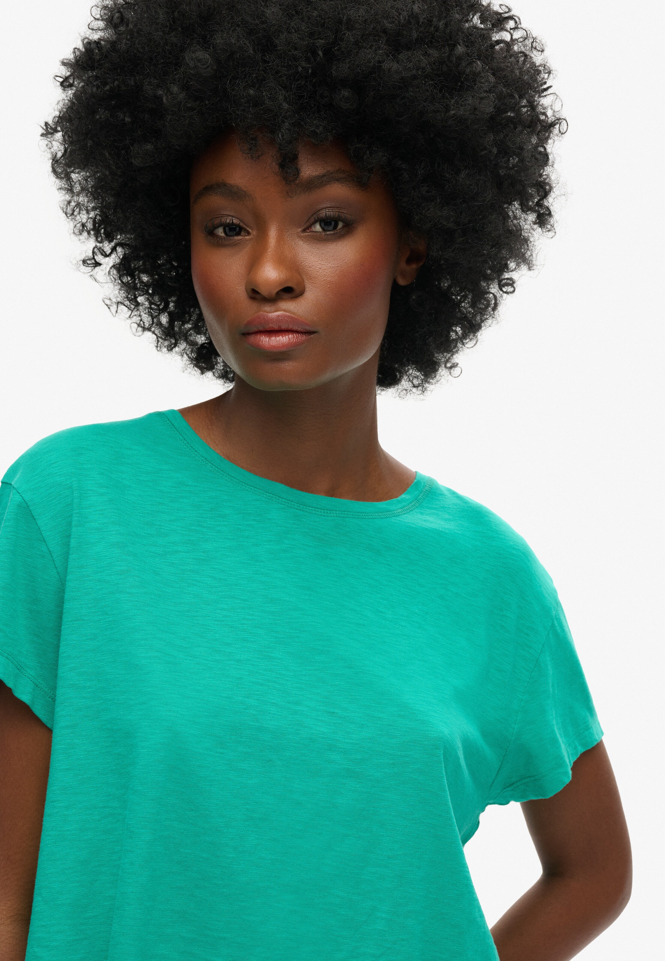 T-shirt Superdry en vert : devant