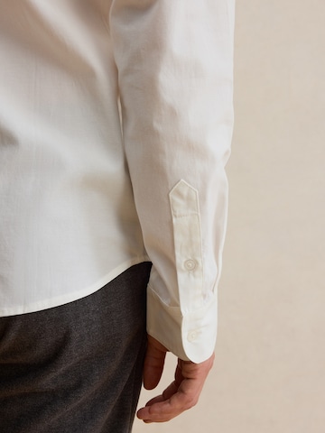 DAN FOX APPAREL Regular Fit Hemd 'Marek' in Weiß