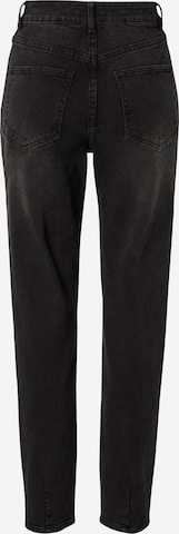 VILA Tapered Jeans in Schwarz