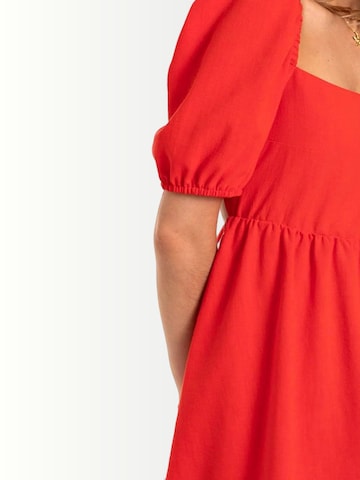 Abito di THE-ARE in rosso