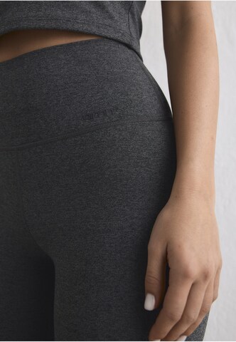 Skinny Pantalon de sport 'Sense' Aim'n en gris
