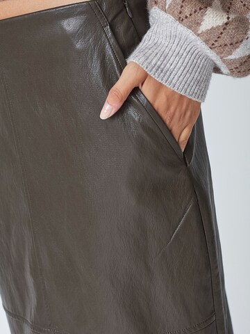 Jupe 'Gitt' co'couture en marron