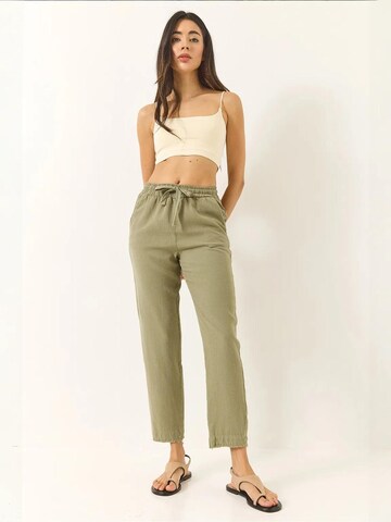 regular Pantaloni di Bianco Lucci in verde