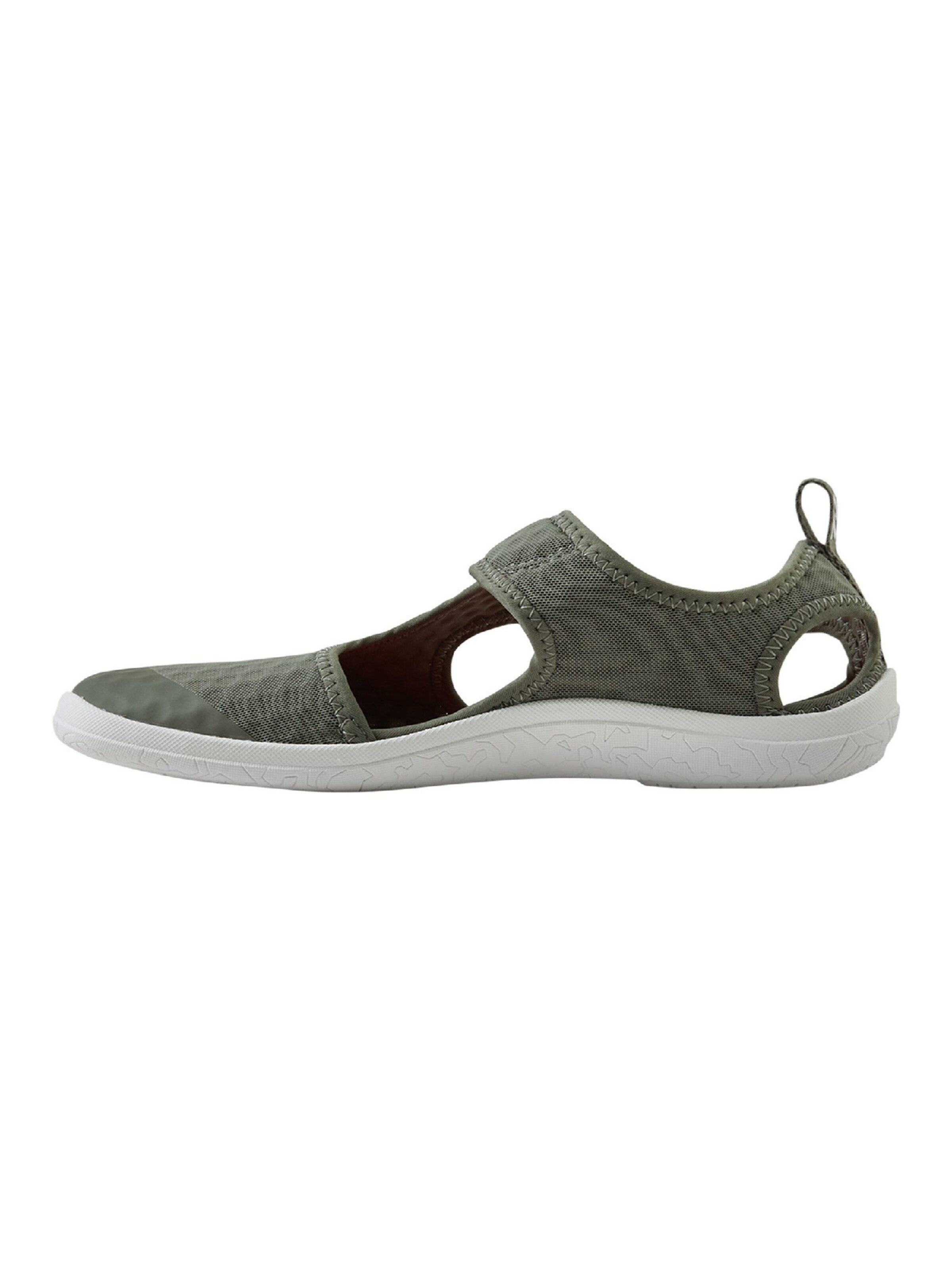Chaussures ouvertes Reima en vert