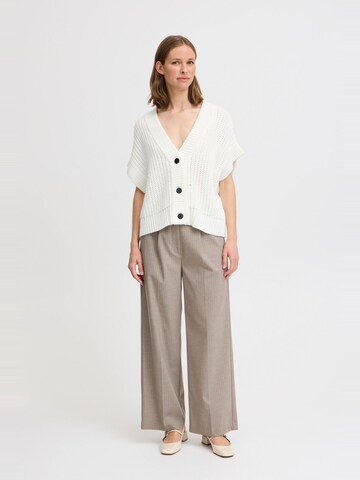 b.young Gebreid vest 'BYOtinka' in Wit