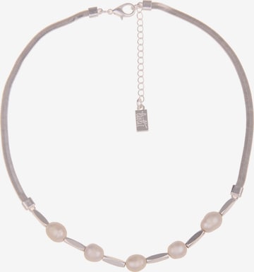 Leslii Necklace in Silver: front