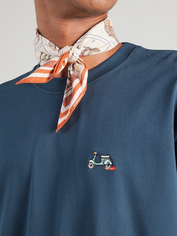 Iriedaily - Camiseta 'Scooter' en azul