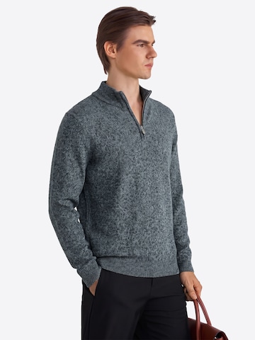 Vantory Sweater in Blue