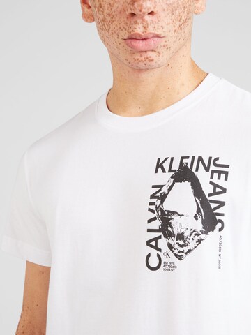 Calvin Klein Jeans T-shirt i vit