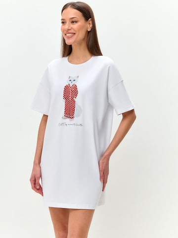 CAT by Maniita Lacitta Nightgown in White: front