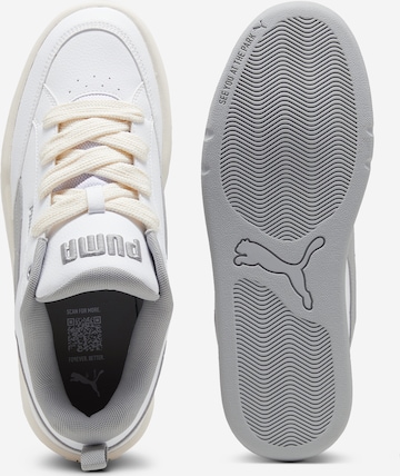 Baskets basses 'Park Lifestyle' PUMA en blanc