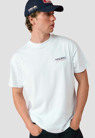Red Bull Racing x Pepe Jeans Shirt 'MADRID EXCLUSIVE' in White: front
