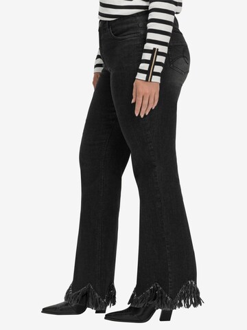 SHEEGO Bootcut Jeans in Schwarz