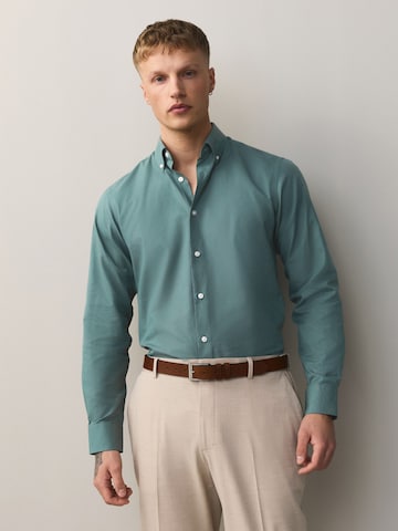 Next Slim Fit Hemd in Grün: Vorderseite