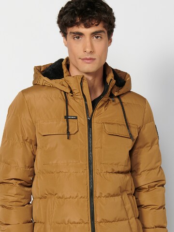 KOROSHI Between-Season Jacket in Brown