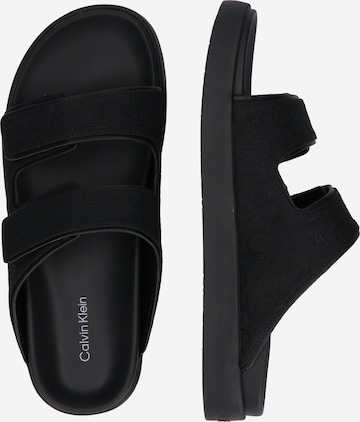 Calvin Klein - Sapato aberto em preto