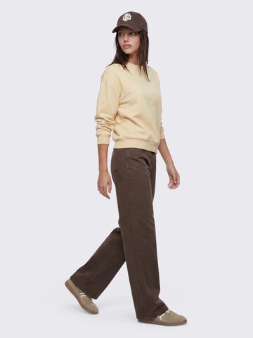 studioselect Sweatshirt 'Lotta' in Braun