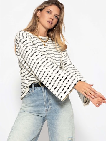 SASSYCLASSY Shirt in White
