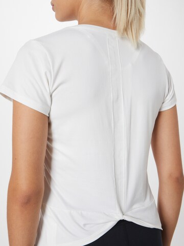 Marika Koszulka funkcyjna 'CAMILA' w kolorze biały
