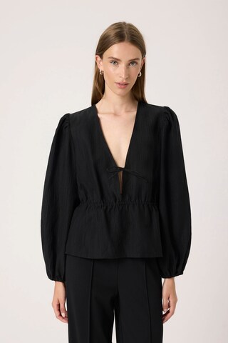 SOAKED IN LUXURY Blouse 'CENDRA STUDIO' in Black