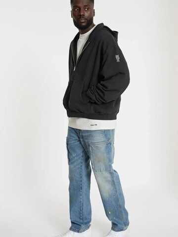 YSPT Studio Zip-Up Hoodie 'CHALLENGER' in Black