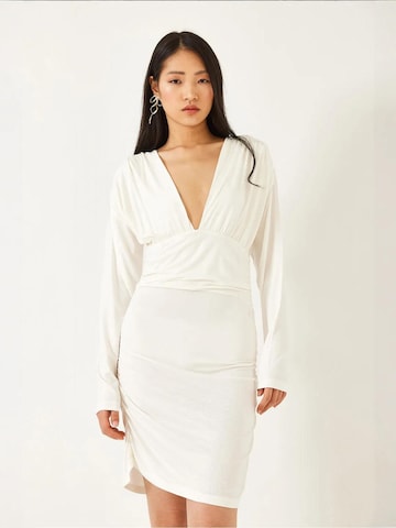 Bianco Lucci Jurk in Wit: voorkant