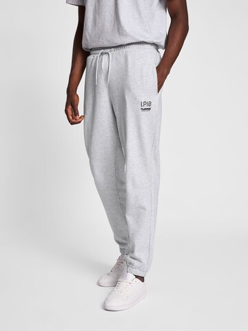 Effilé Pantalon Hummel en gris : devant